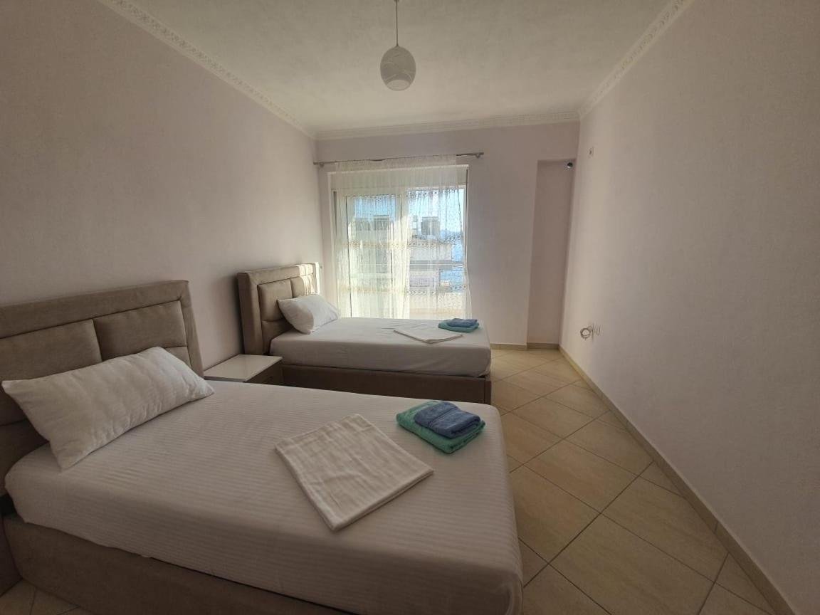 Xhulio Apartments Sarandë 외부 사진