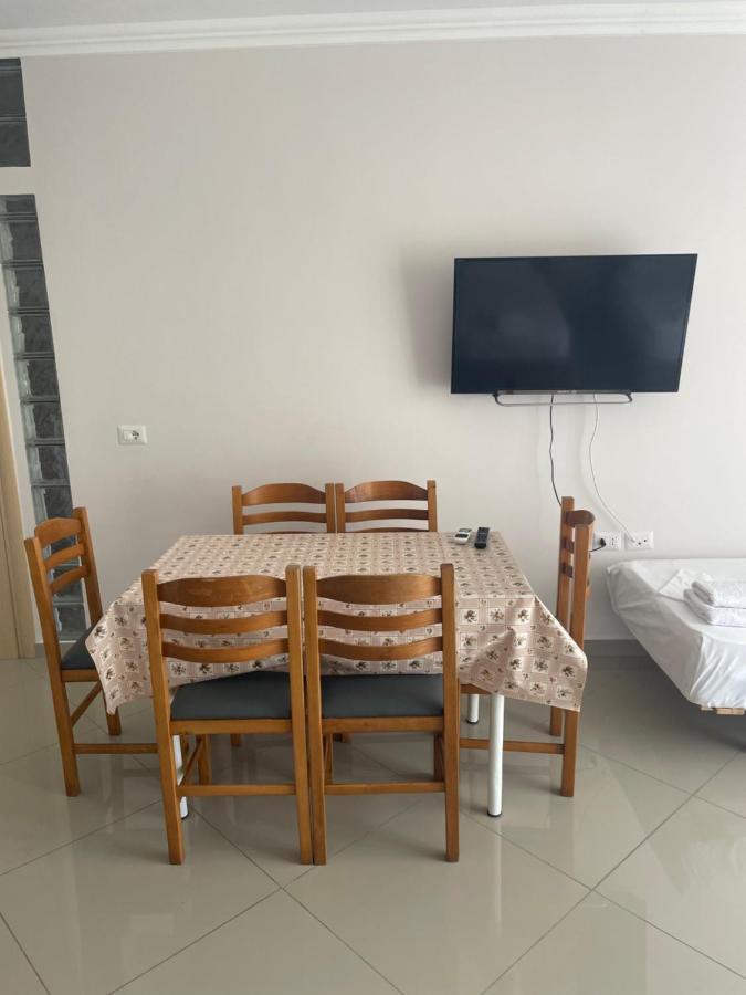 Xhulio Apartments Sarandë 외부 사진