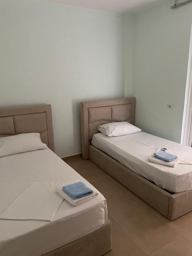 Xhulio Apartments Sarandë 외부 사진