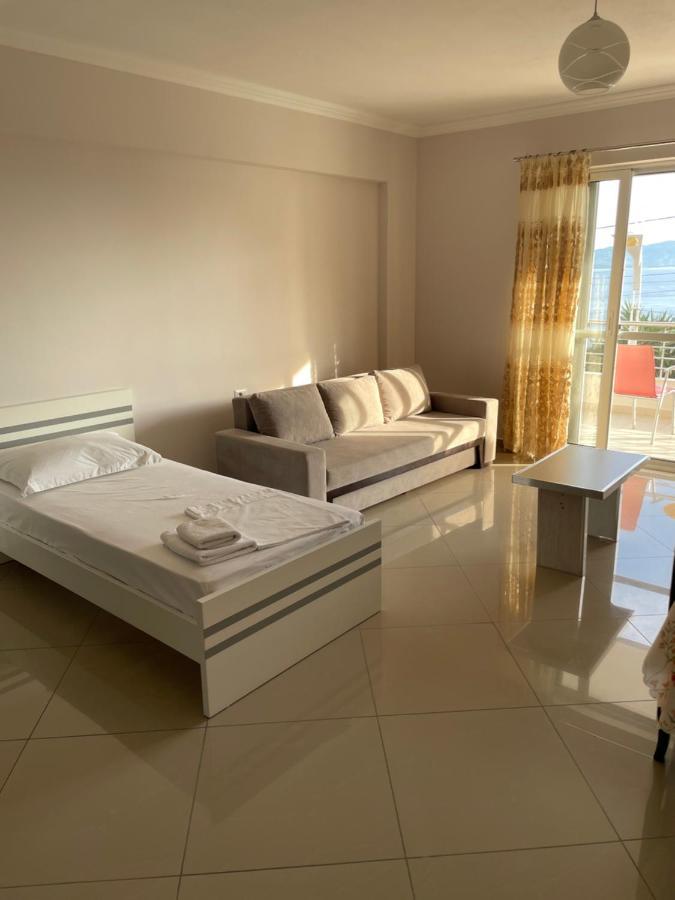 Xhulio Apartments Sarandë 외부 사진