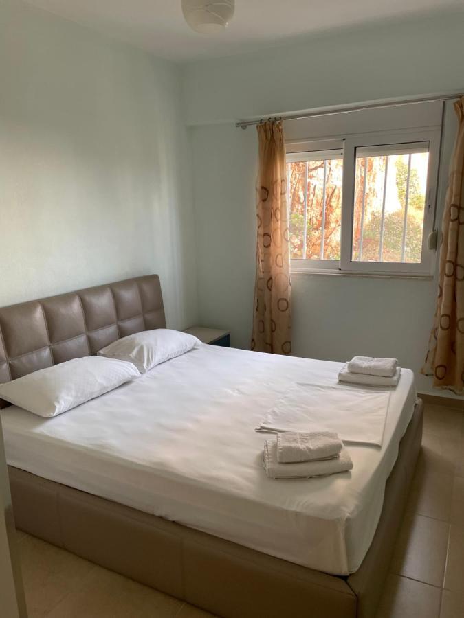 Xhulio Apartments Sarandë 외부 사진