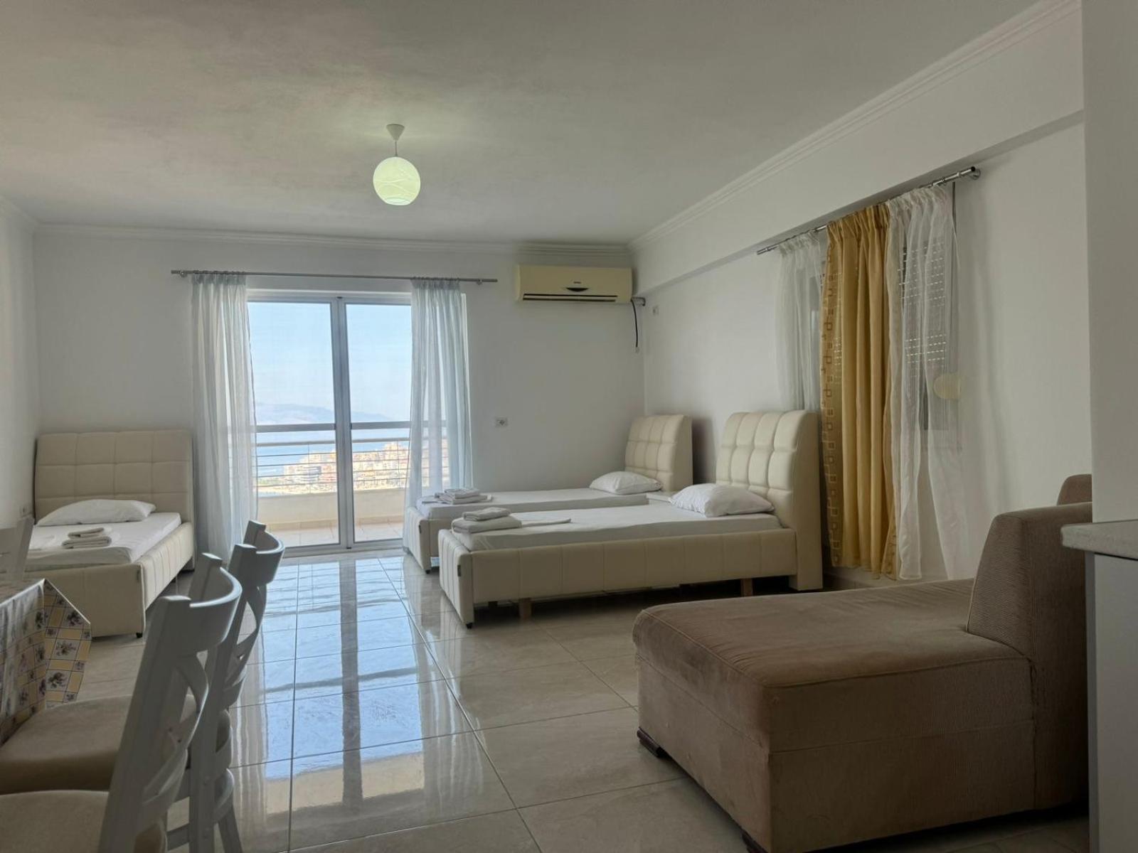 Xhulio Apartments Sarandë 외부 사진