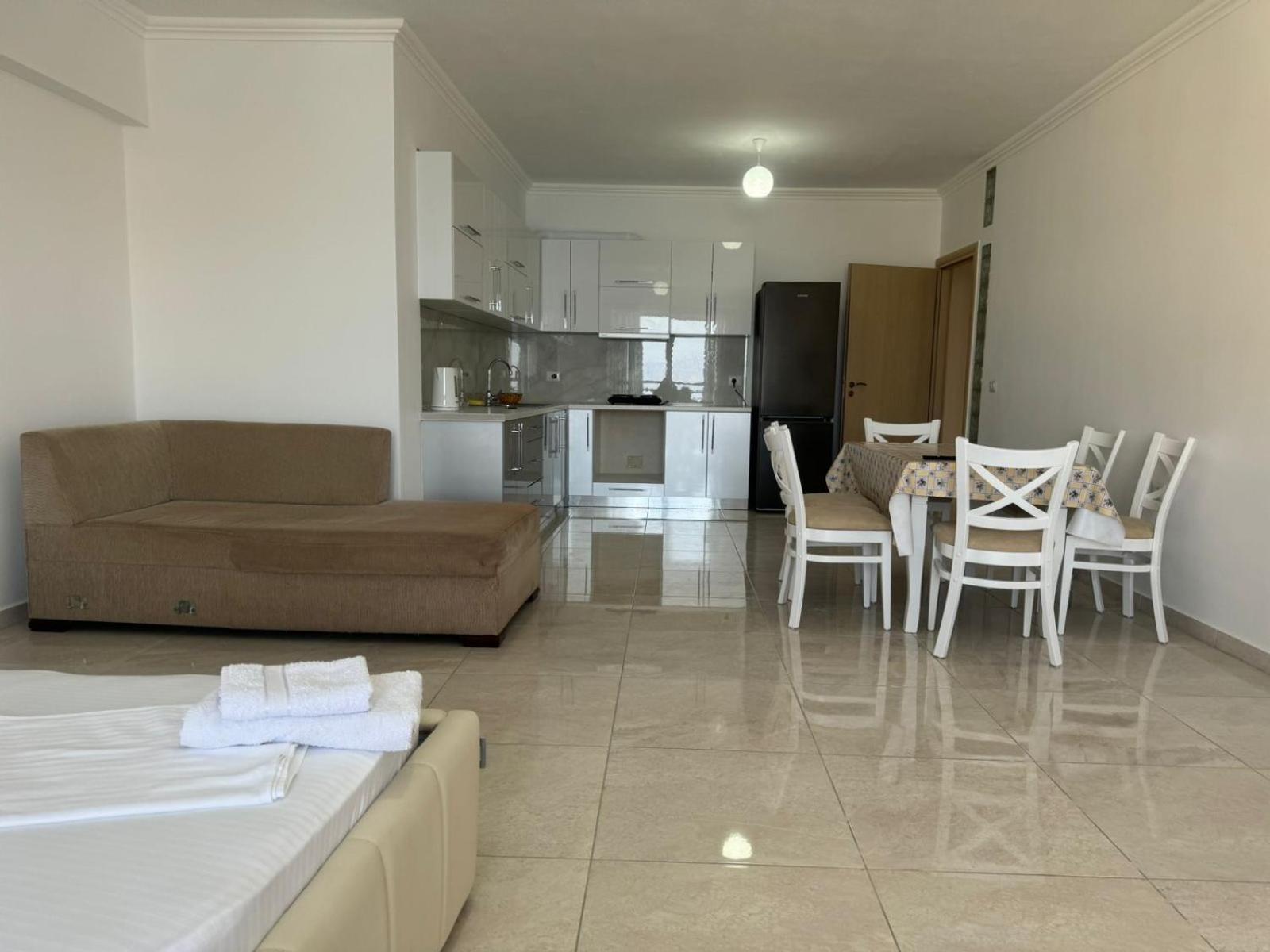Xhulio Apartments Sarandë 외부 사진
