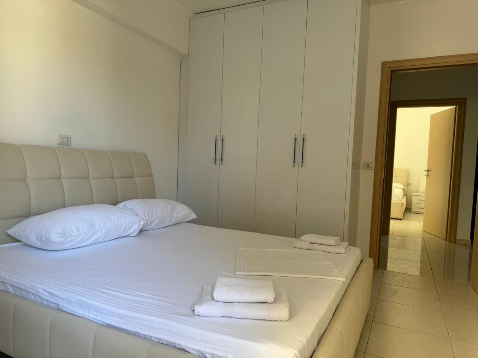 Xhulio Apartments Sarandë 외부 사진