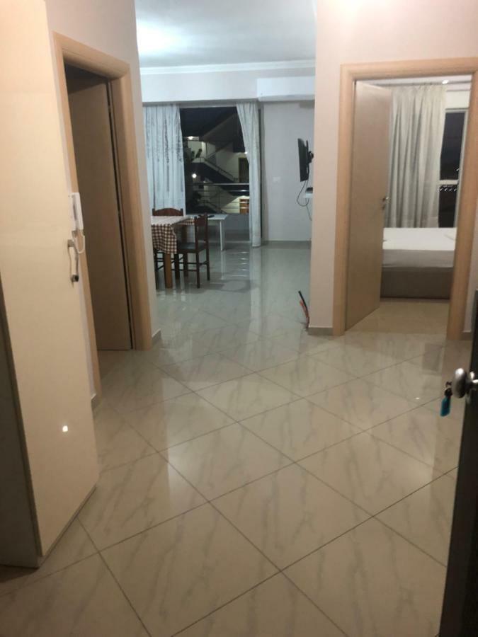 Xhulio Apartments Sarandë 외부 사진