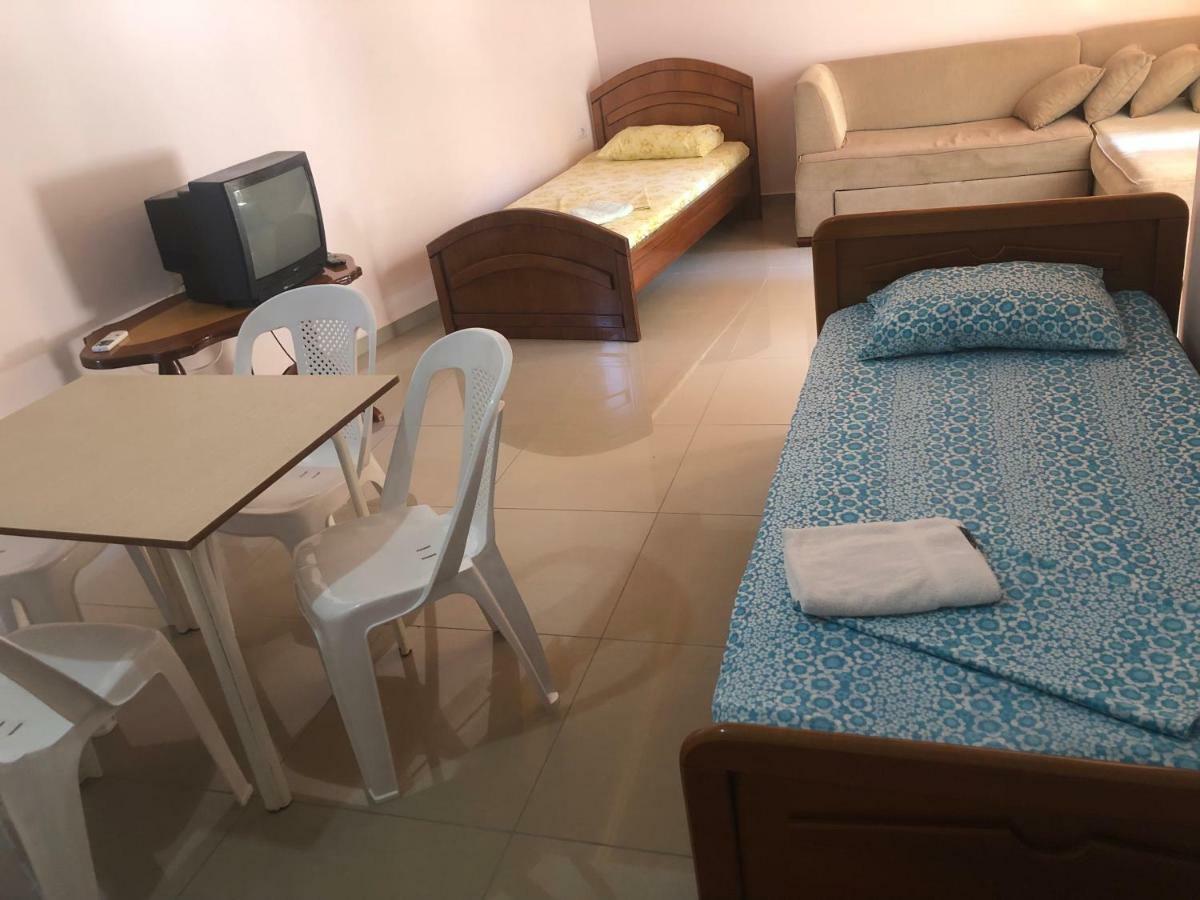 Xhulio Apartments Sarandë 외부 사진