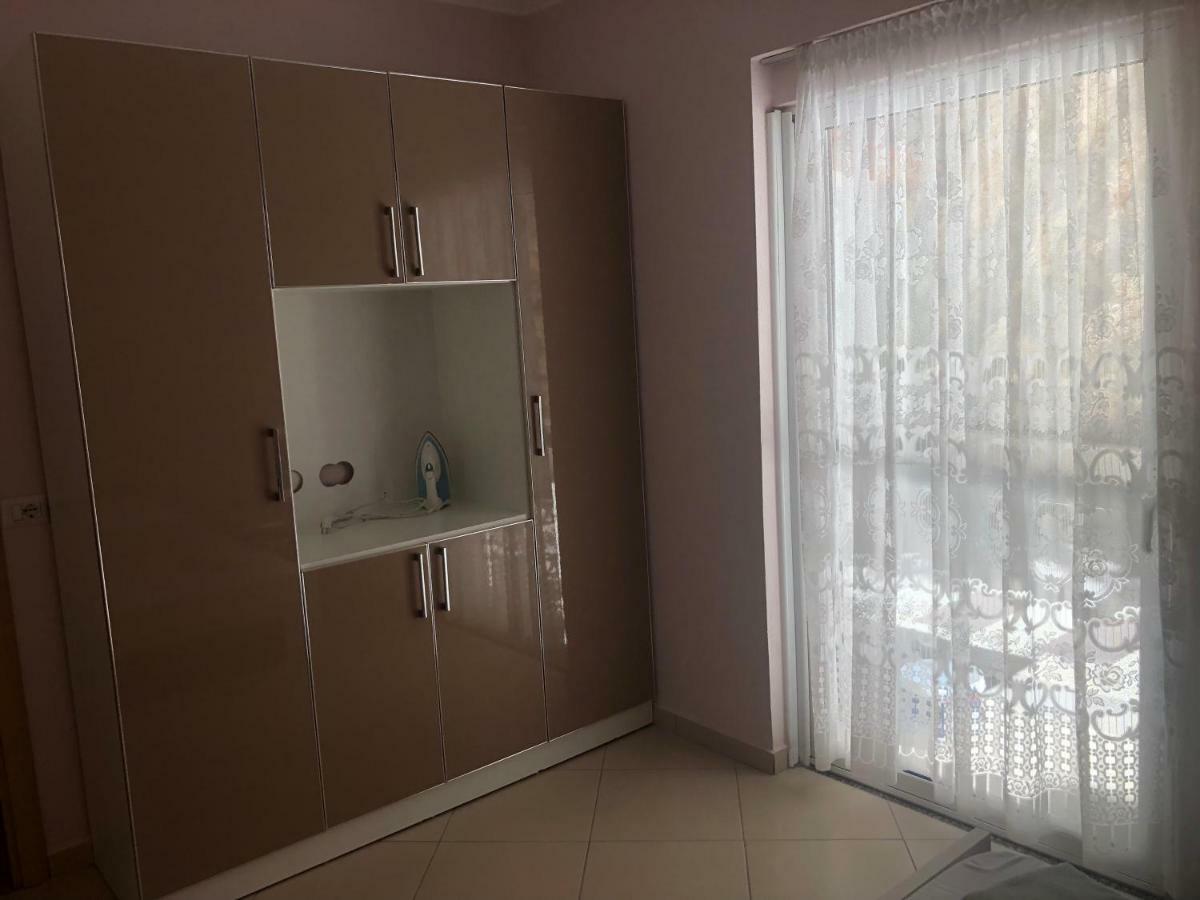 Xhulio Apartments Sarandë 외부 사진